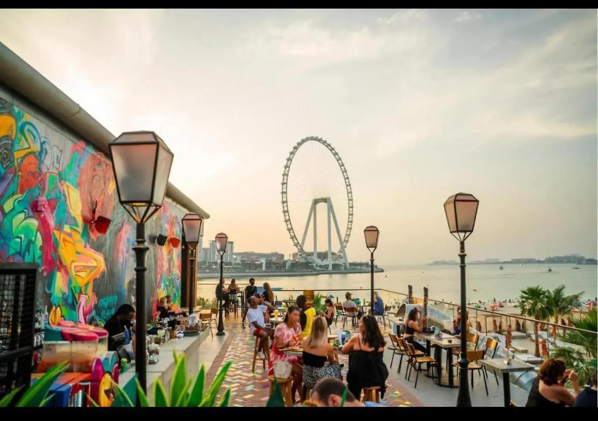 Jumeirah Beach Residence View Premium Hostel Dubaï