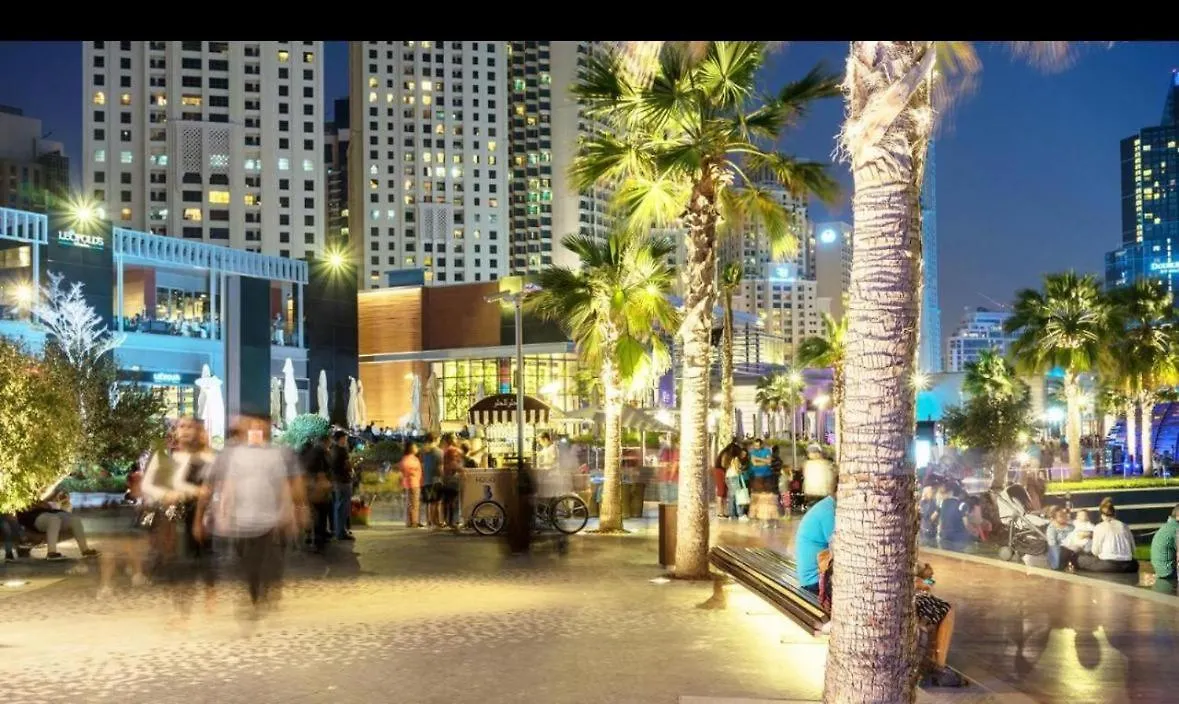 Jumeirah Beach Residence View Premium Hostel Dubaï