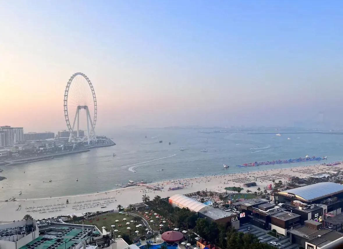 Jumeirah Beach Residence View Premium Hostel Dubai
